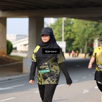 Runner Photo 6386763