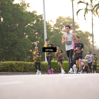 Runner Photo 6386944