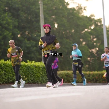 Runner Photo 6387040