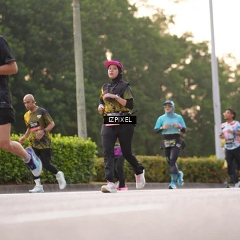 Runner Photo 6387045