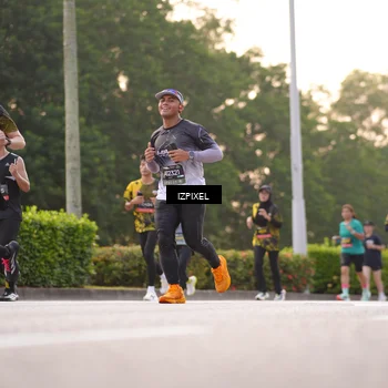 Runner Photo 6387307