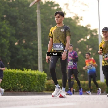 Runner Photo 6387411