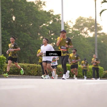Runner Photo 6387443