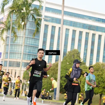 Runner Photo 6387553