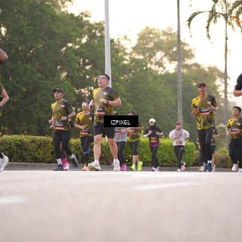 Runner Photo 6387663