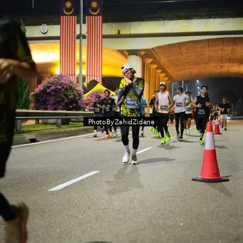 Runner Photo 6387675