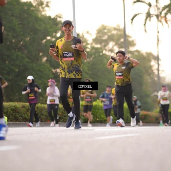 Runner Photo 6387743