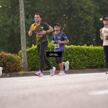 Runner Photo 6387871