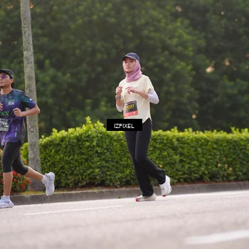 Runner Photo 6387896