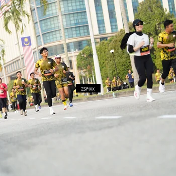 Runner Photo 6388022