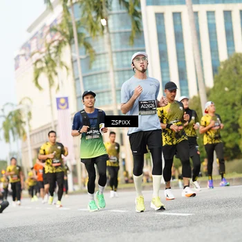 Runner Photo 6388123