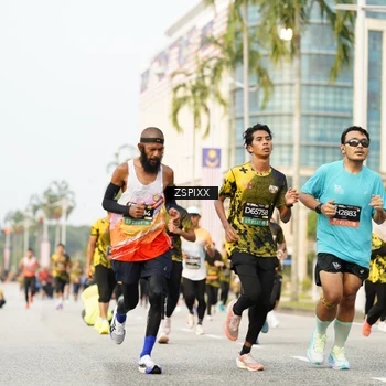 Runner Photo 6388447