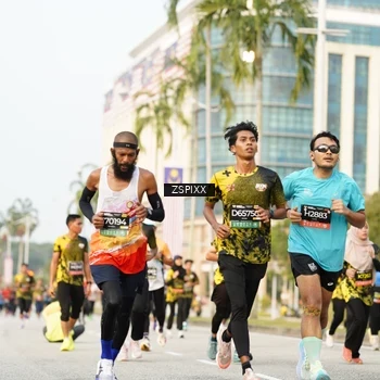 Runner Photo 6388479