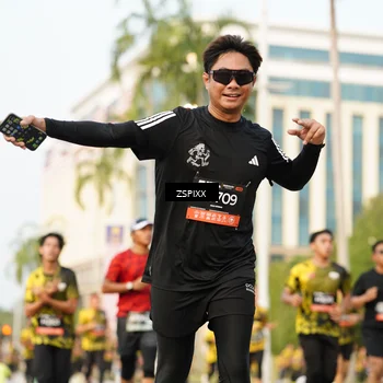 Runner Photo 6388715