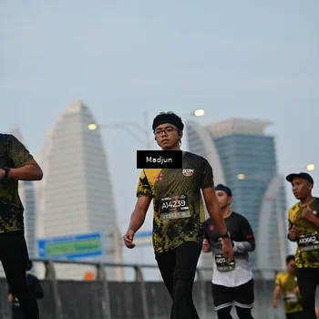 Runner Photo 6390035
