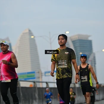 Runner Photo 6390196