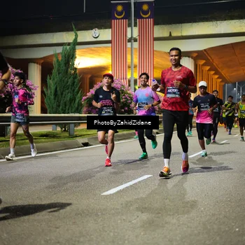 Runner Photo 6390211
