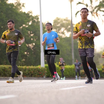 Runner Photo 6390244