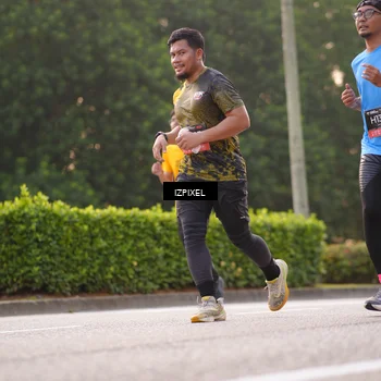 Runner Photo 6390295