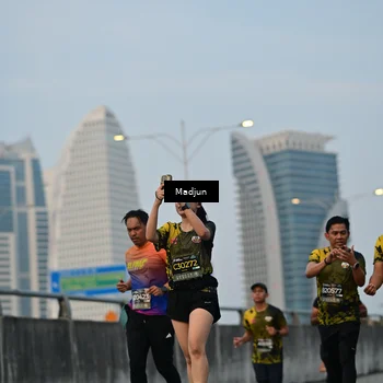 Runner Photo 6390389