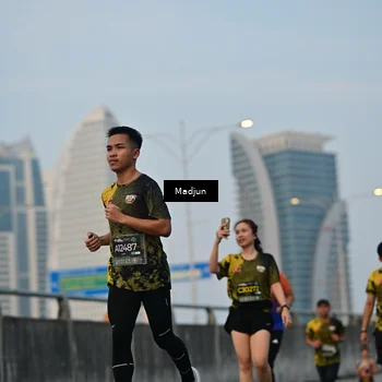 Runner Photo 6390444