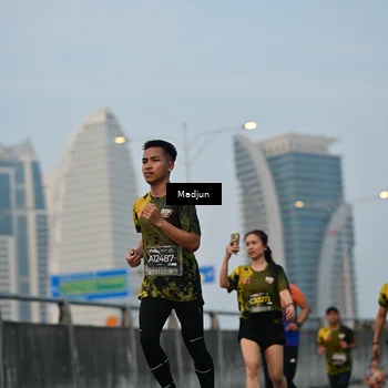 Runner Photo 6390454