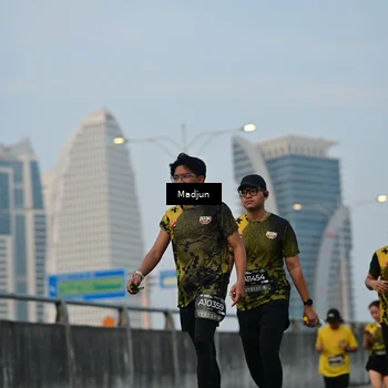 Runner Photo 6390595