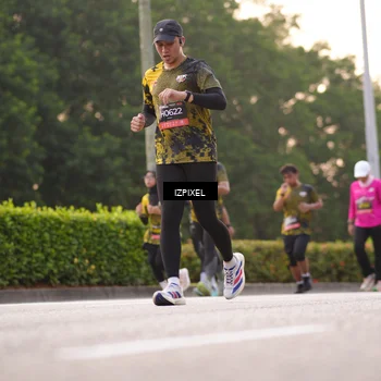 Runner Photo 6390613