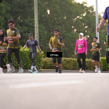 Runner Photo 6390653