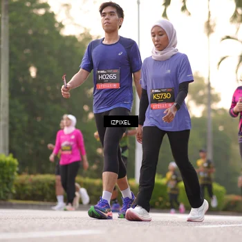 Runner Photo 6390700