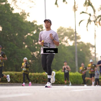 Runner Photo 6390823