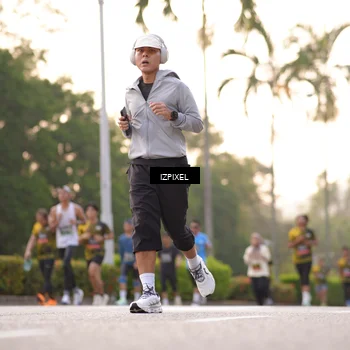 Runner Photo 6391256