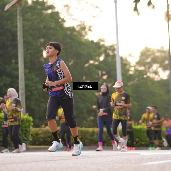 Runner Photo 6392156
