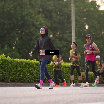 Runner Photo 6392242