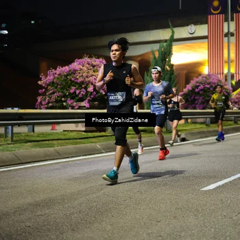 Runner Photo 6392325