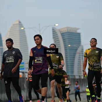 Runner Photo 6392363