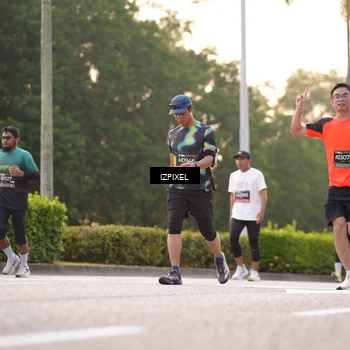 Runner Photo 6392446