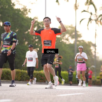 Runner Photo 6392522