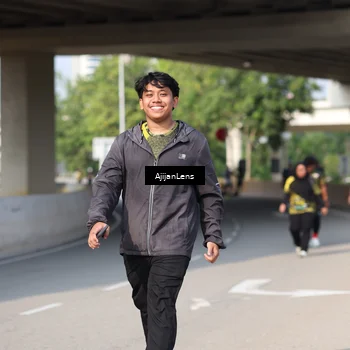 Runner Photo 6392650