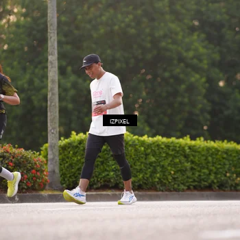 Runner Photo 6392733