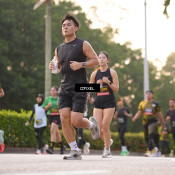 Runner Photo 6392939