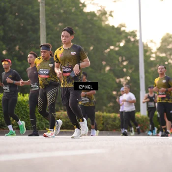 Runner Photo 6393040
