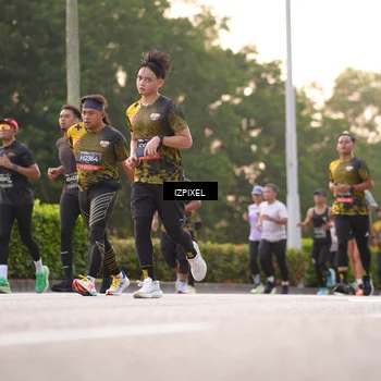 Runner Photo 6393055