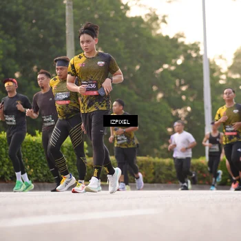 Runner Photo 6393098