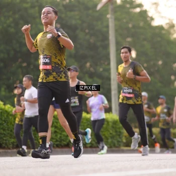 Runner Photo 6393150