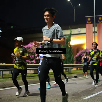 Runner Photo 6393183