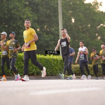 Runner Photo 6393192