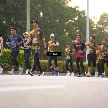 Runner Photo 6393246