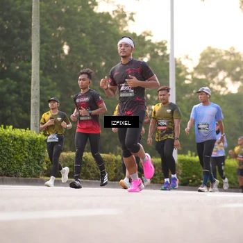 Runner Photo 6393289
