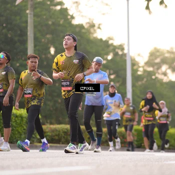 Runner Photo 6393372